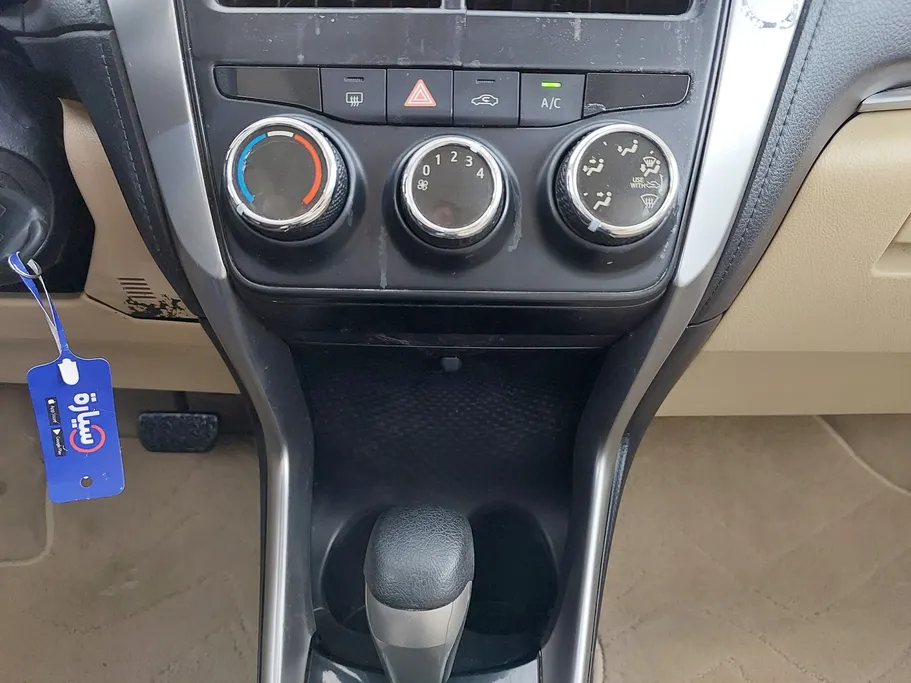 2019 Toyota Yaris  Y 