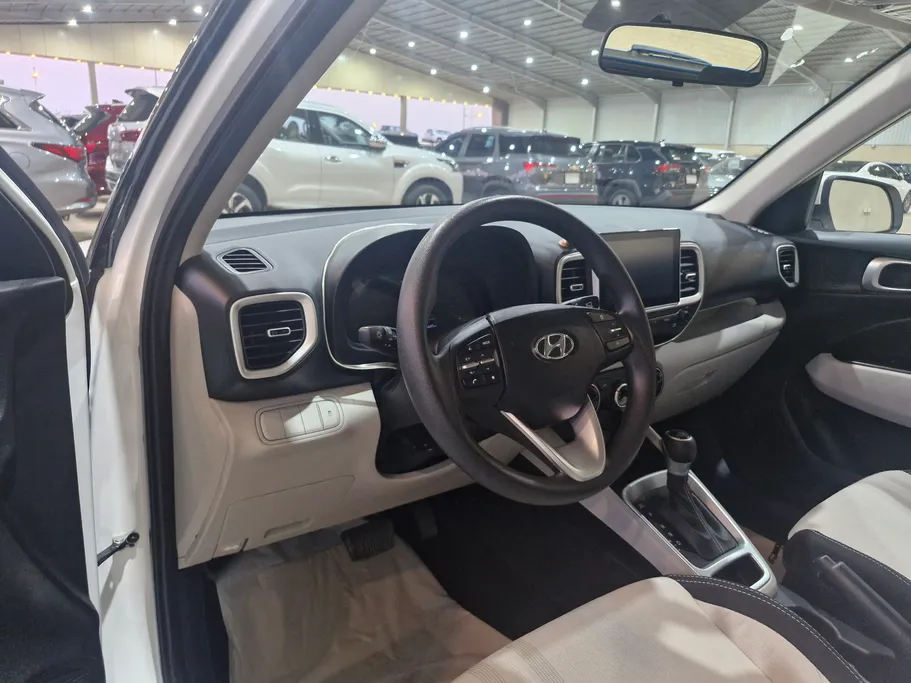 2024 Hyundai Venue Smart 