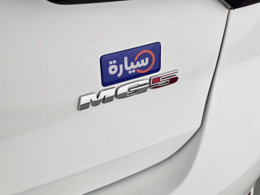ام جي 5 STD 2025 