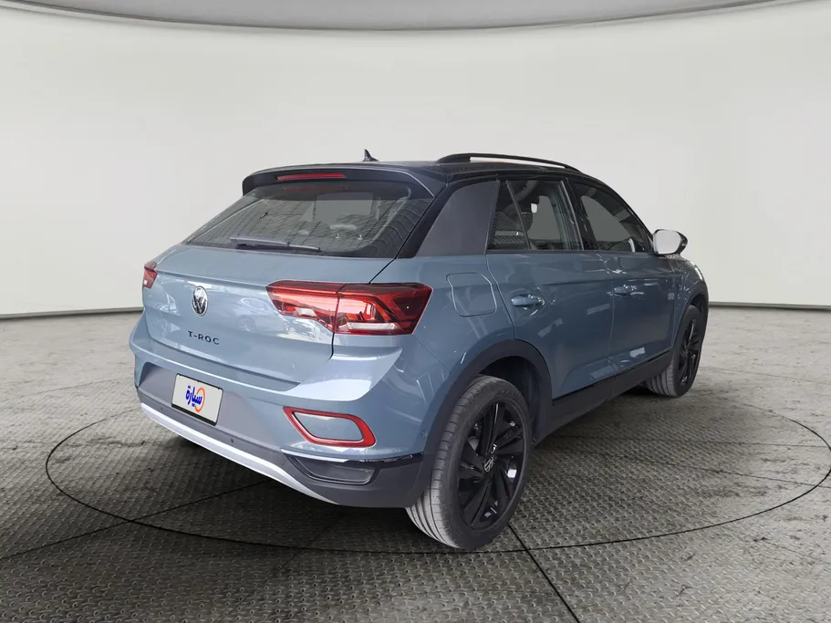 2025 Volkswagen T Roc ستايل 