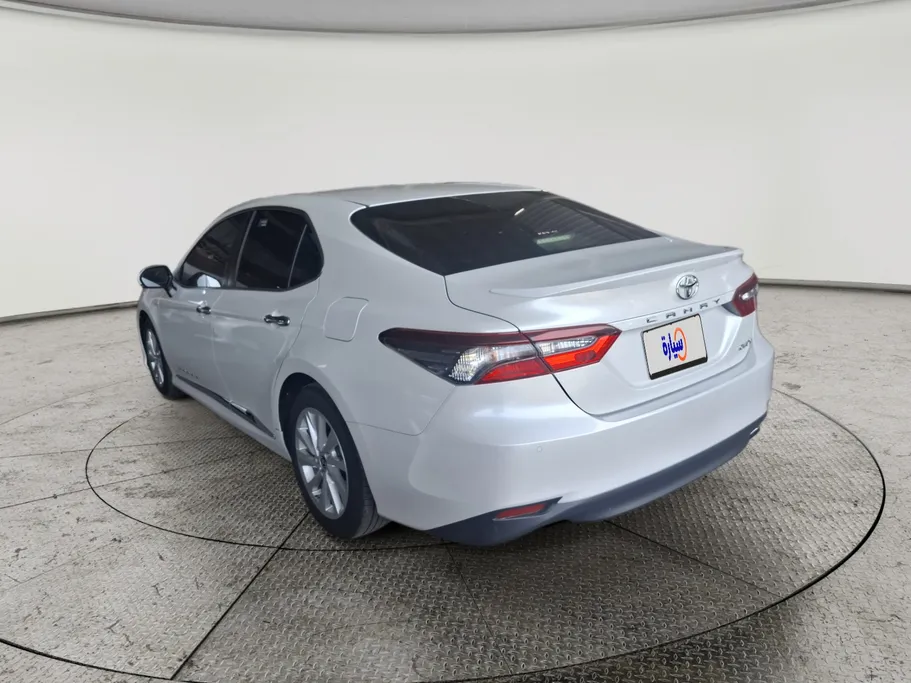 2024 Toyota Camry  GLEX 