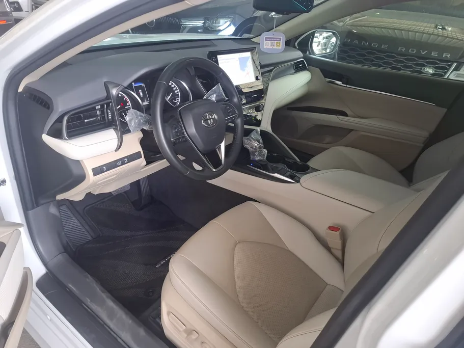 2024 Toyota Camry  GLEX 