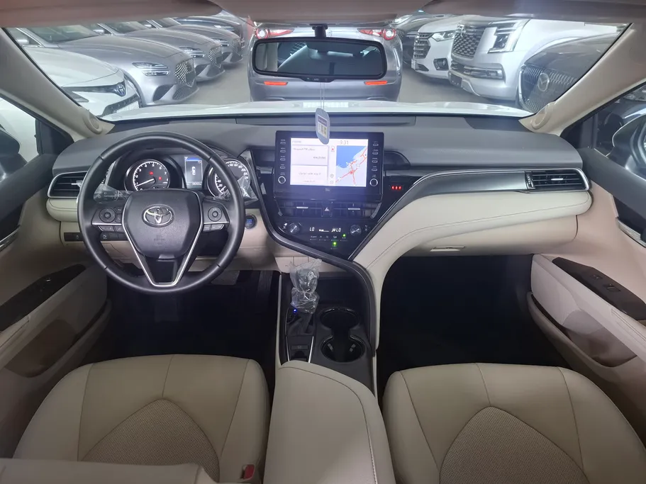 2024 Toyota Camry  GLEX 