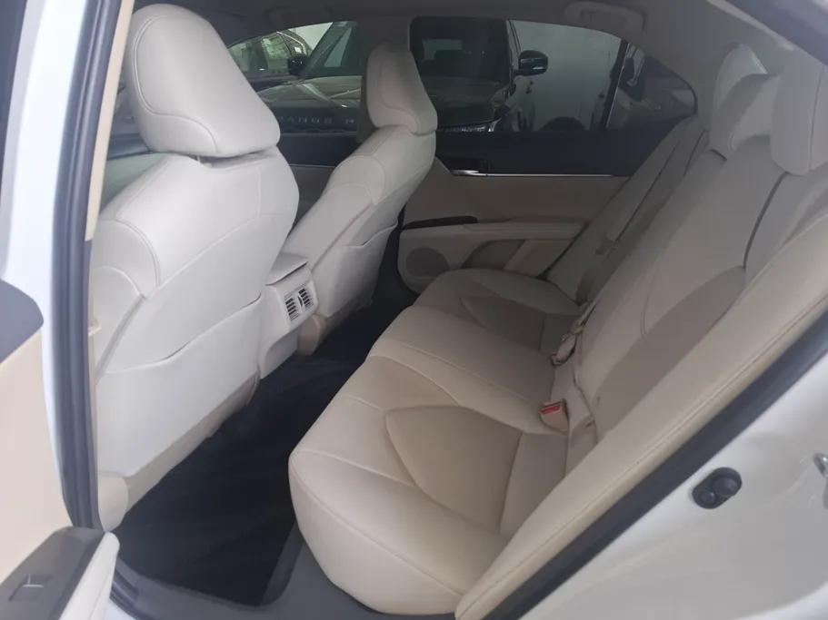 2024 Toyota Camry  GLEX 