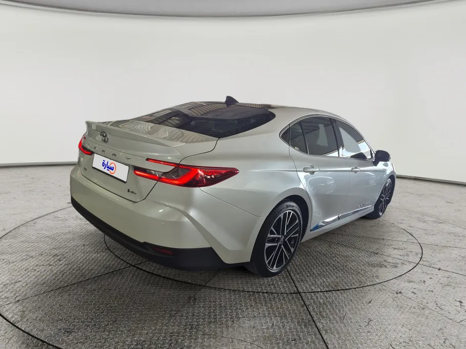 2025 Toyota Camry  LE HEV 