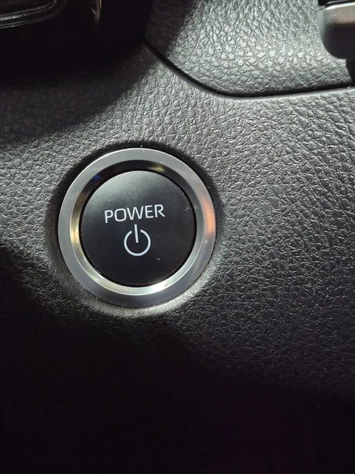 2025 Toyota Camry  LE HEV 