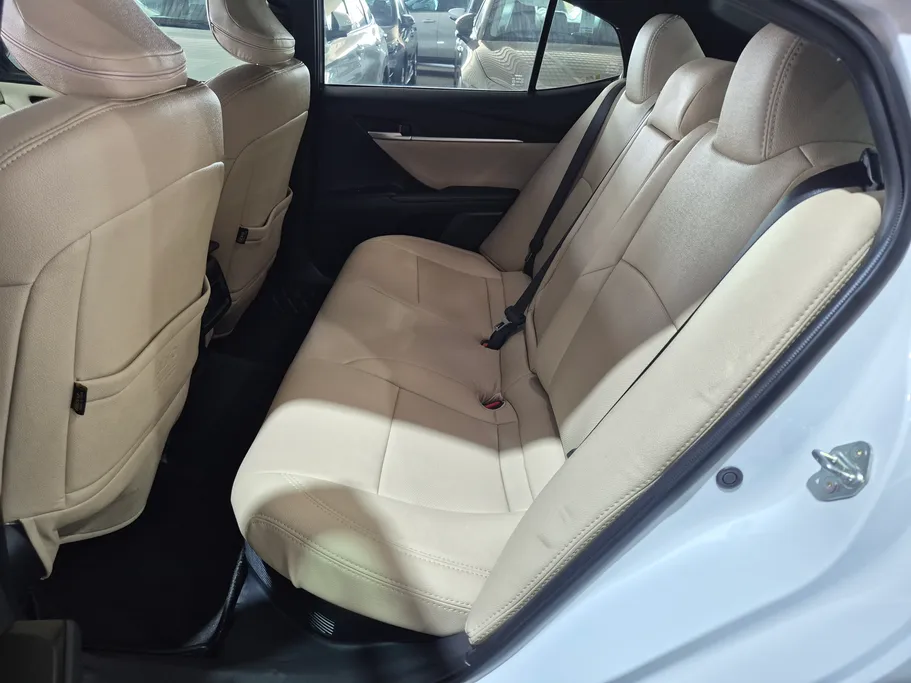 2025 Toyota Camry  LE HEV 