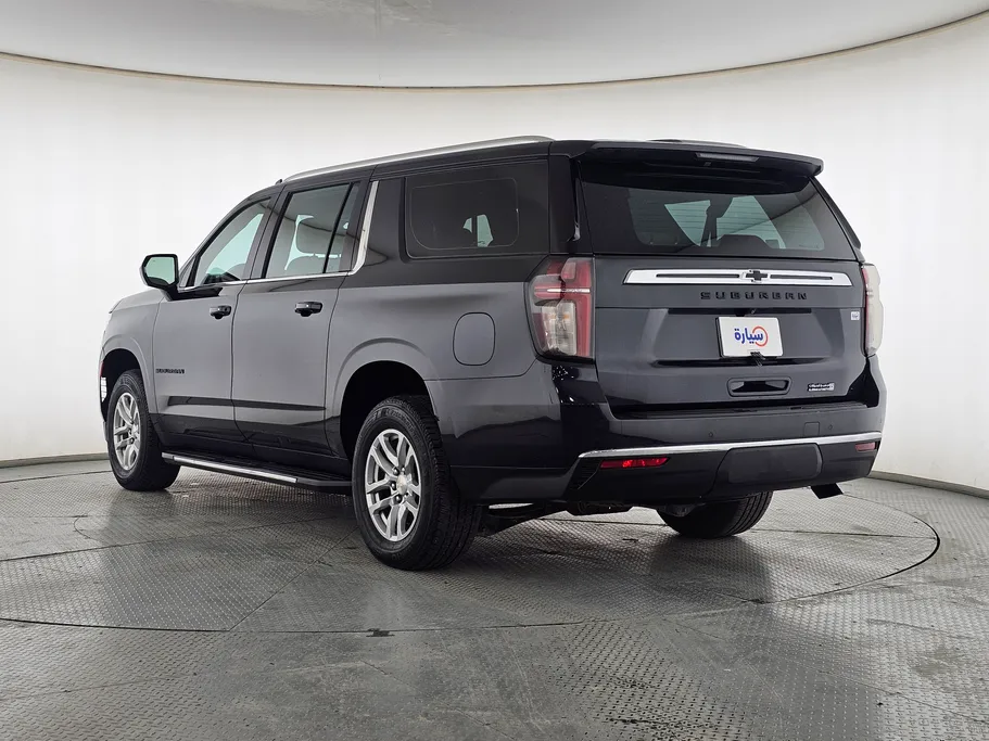 2023 Chevrolet Suburban LS 