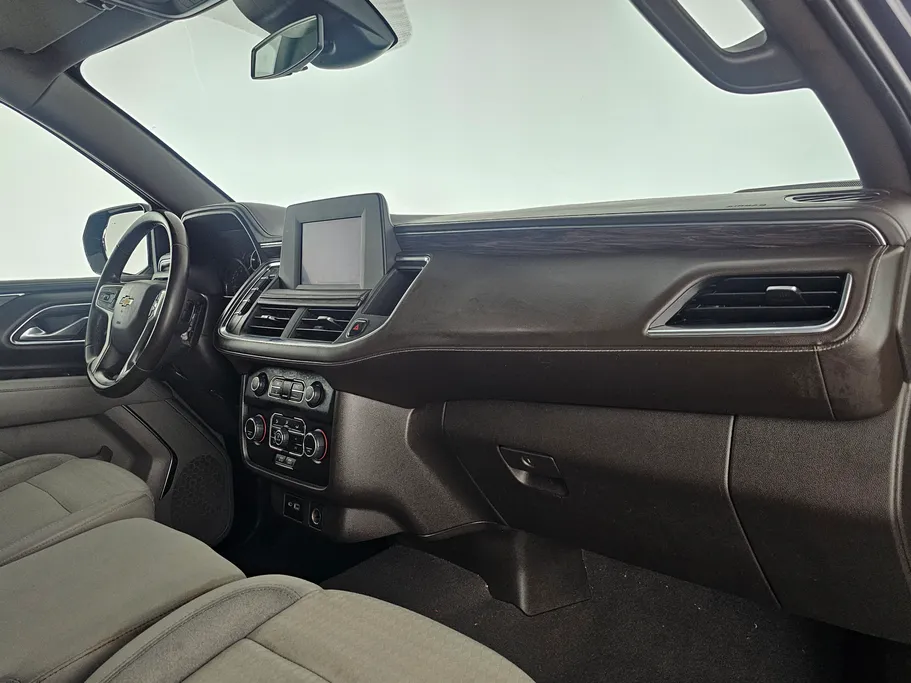 2023 Chevrolet Suburban LS 