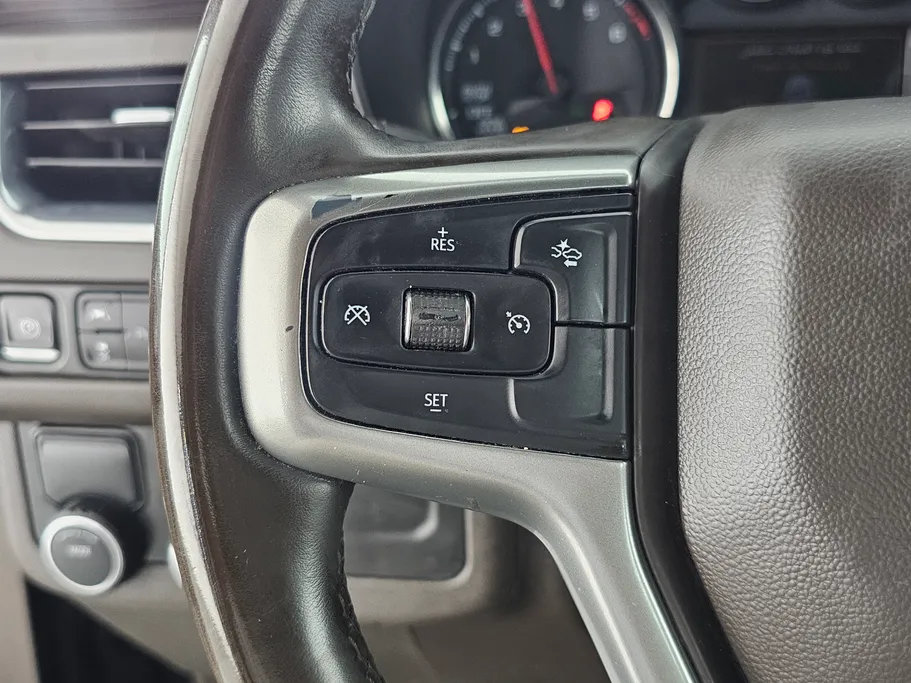 2023 Chevrolet Suburban LS 