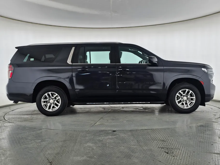 2023 Chevrolet Suburban LS 