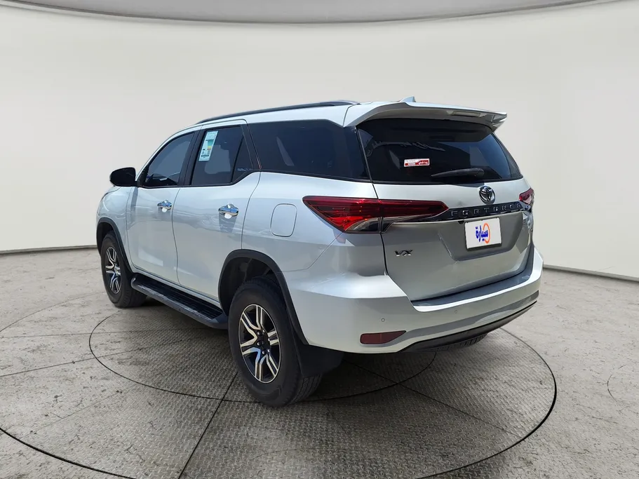 2023 Toyota Fortuner VX 