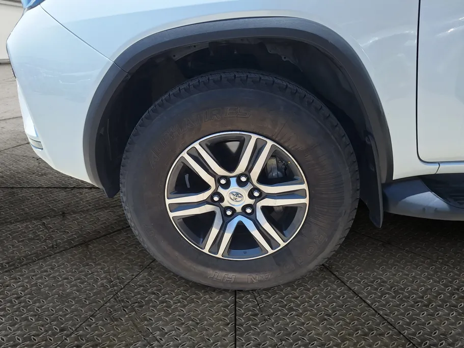 2023 Toyota Fortuner VX 