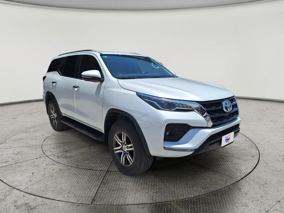 2023 Toyota Fortuner VX 