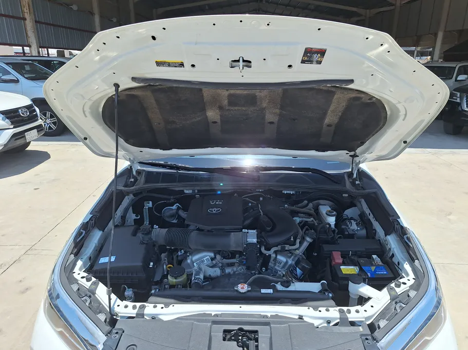 2023 Toyota Fortuner VX 