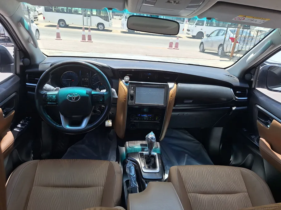 2023 Toyota Fortuner VX 