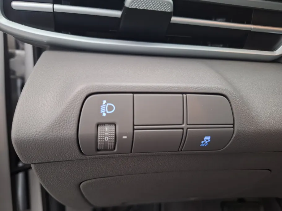 2025 Hyundai Elantra Comfort 