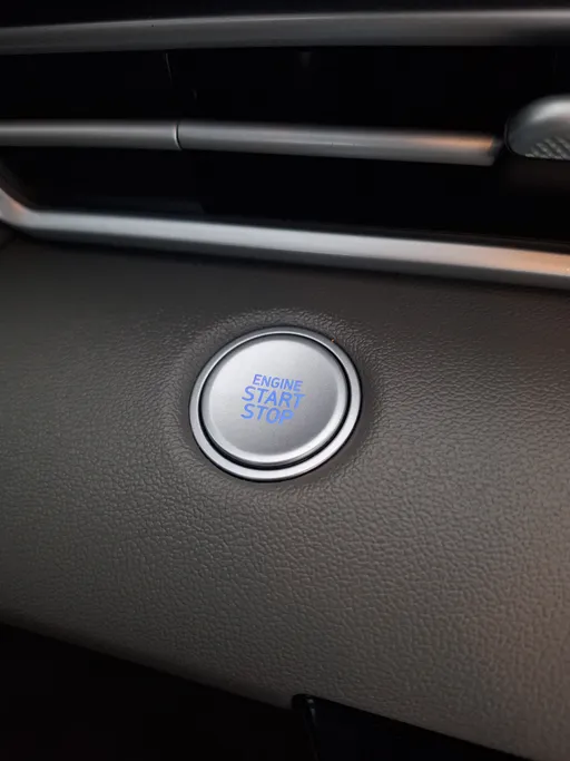 2025 Hyundai Elantra Comfort 