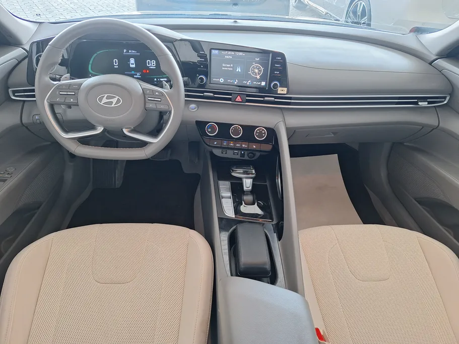 2025 Hyundai Elantra Comfort 