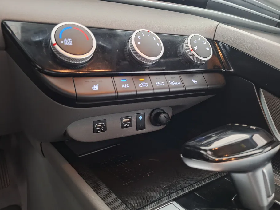 2025 Hyundai Elantra Comfort 