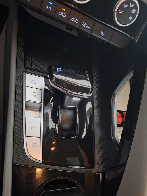 2025 Hyundai Elantra Comfort 