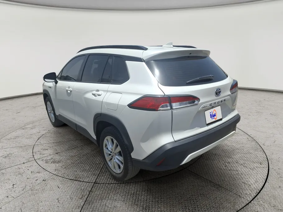 2024 Toyota Corolla Cross XLE HEV 