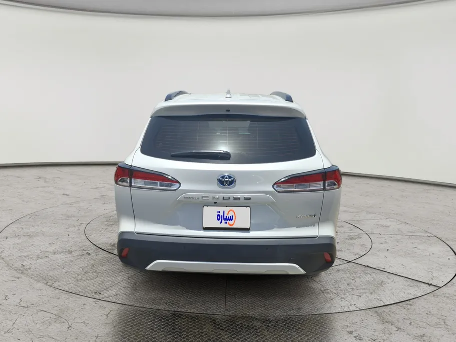 2024 Toyota Corolla Cross XLE HEV 