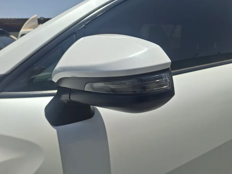 2024 Toyota Corolla Cross XLE HEV 