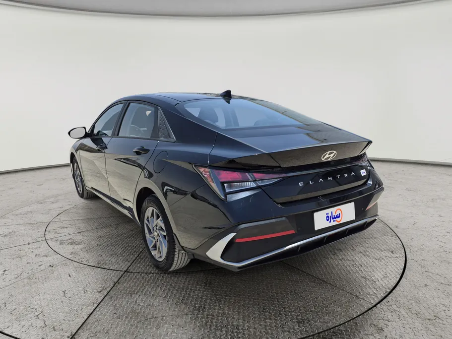 2025 Hyundai Elantra Smart 