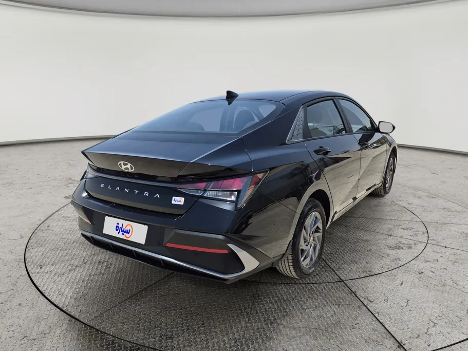 2025 Hyundai Elantra Smart 