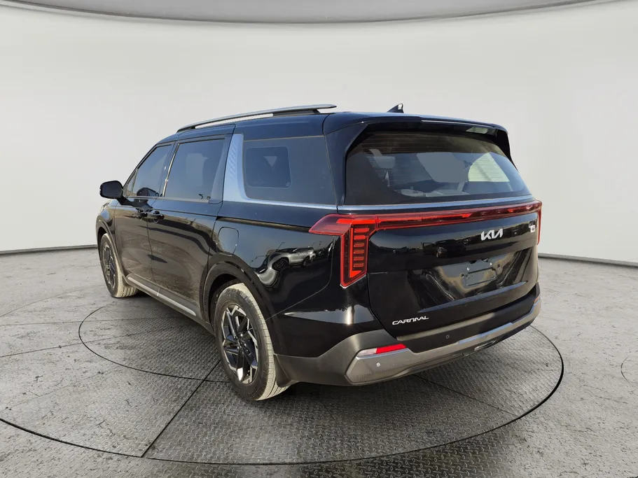 2025 Kia Carnival GL 