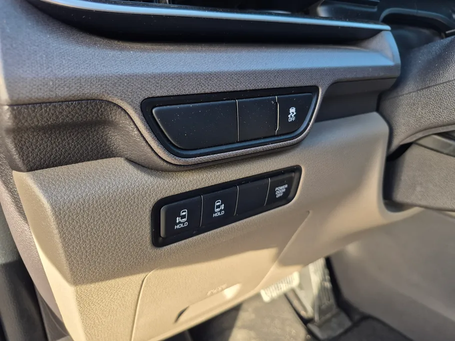 2025 Kia Carnival GL 