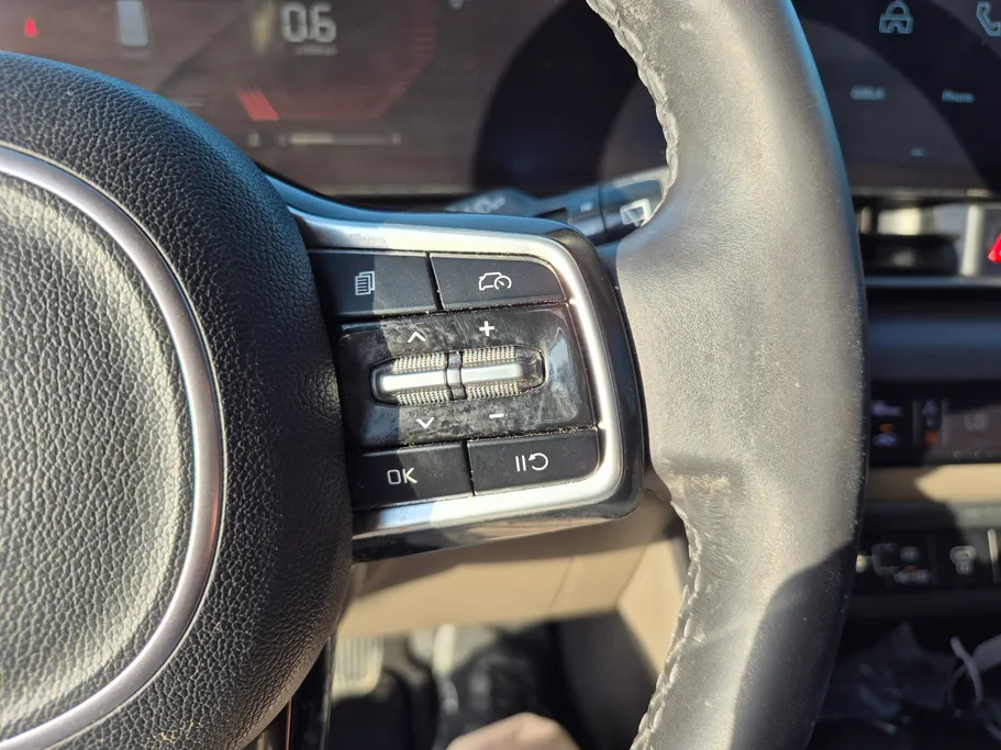 2025 Kia Carnival GL 