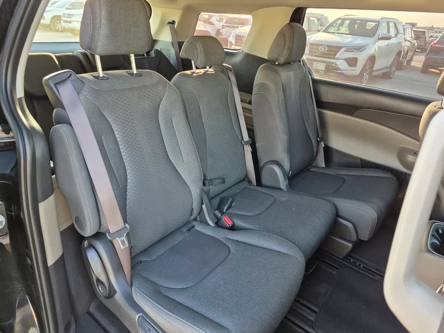 2025 Kia Carnival GL 