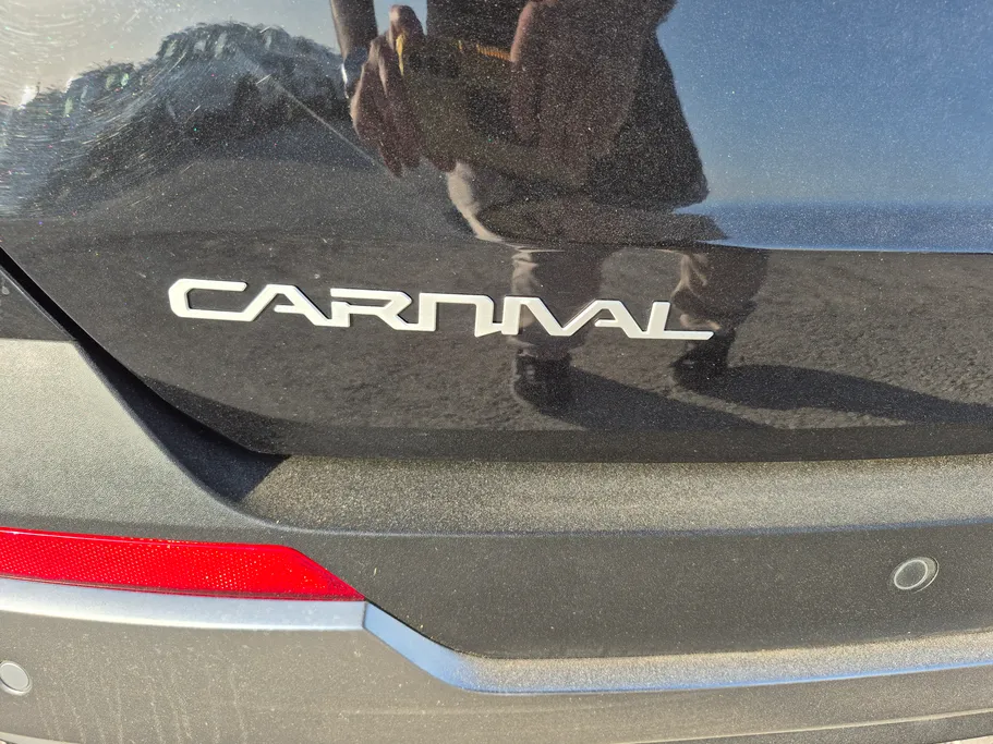 2025 Kia Carnival GL 