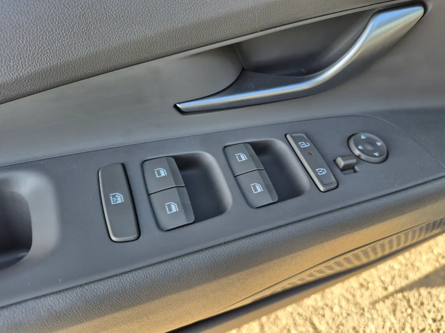 2024 Hyundai Elantra Smart 