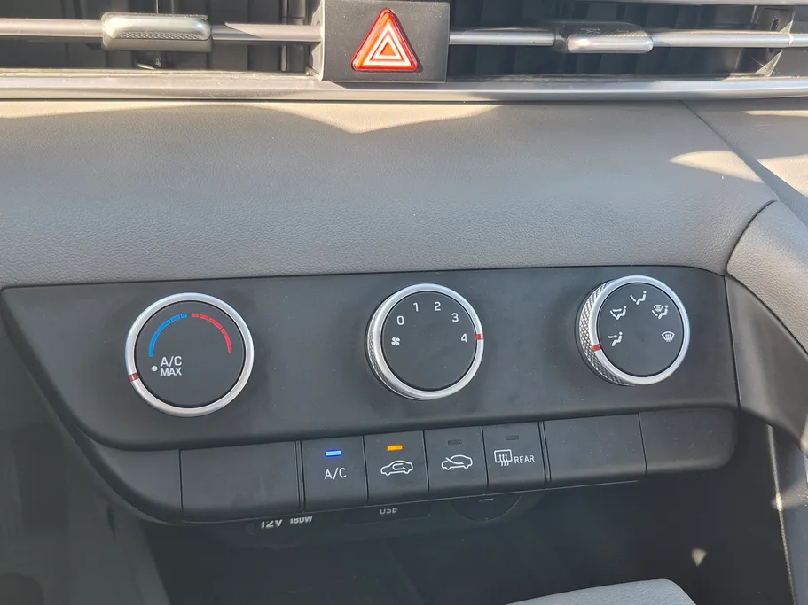 2024 Hyundai Elantra Smart 