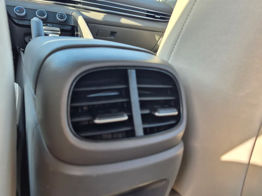 2024 Hyundai Elantra Smart 