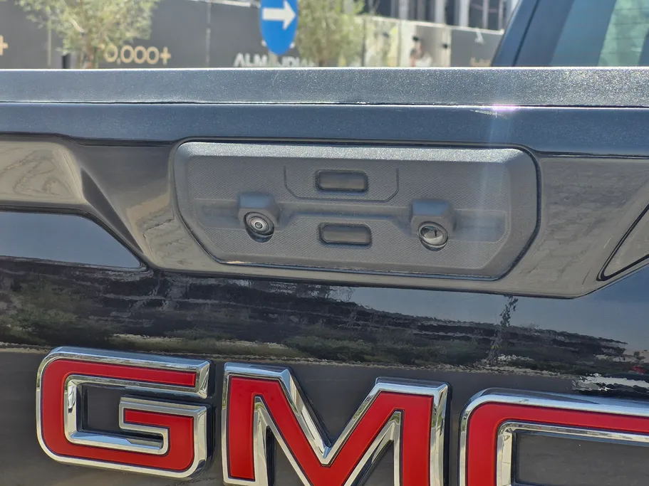 2024 GMC Sierra AT4 