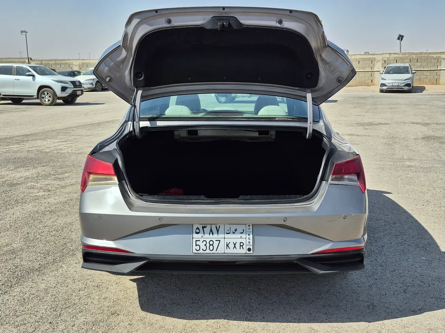 2023 هيونداي Elantra سمارت 