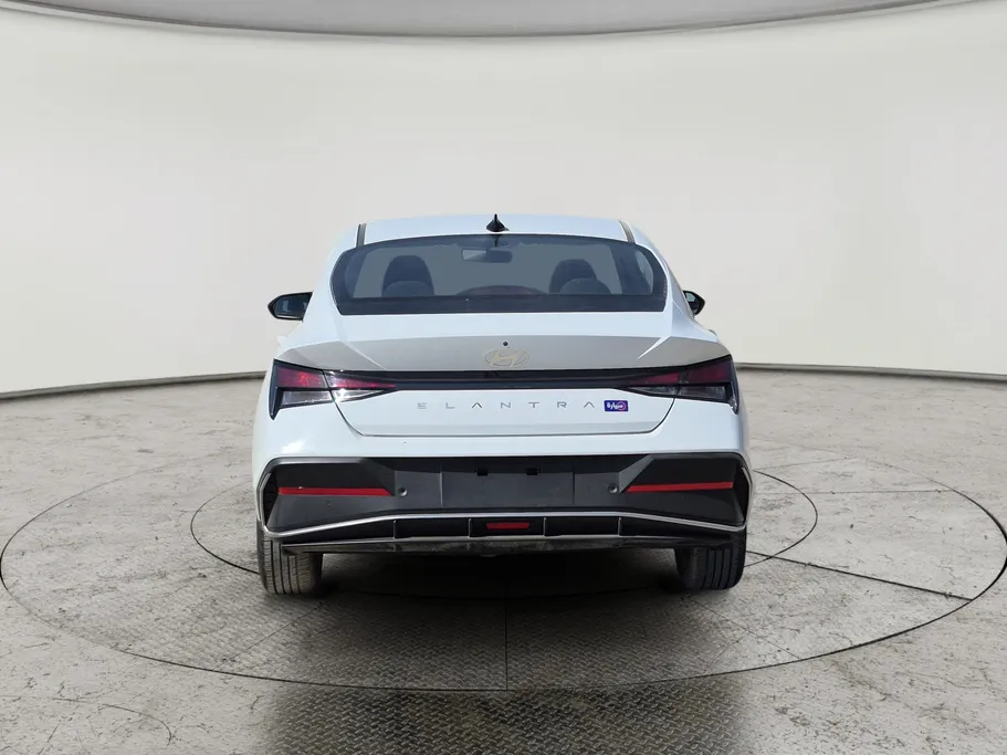 2025 Hyundai Elantra Smart 
