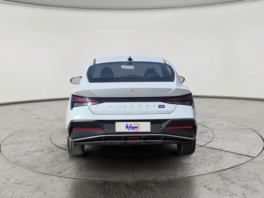 2025 Hyundai Elantra Smart 