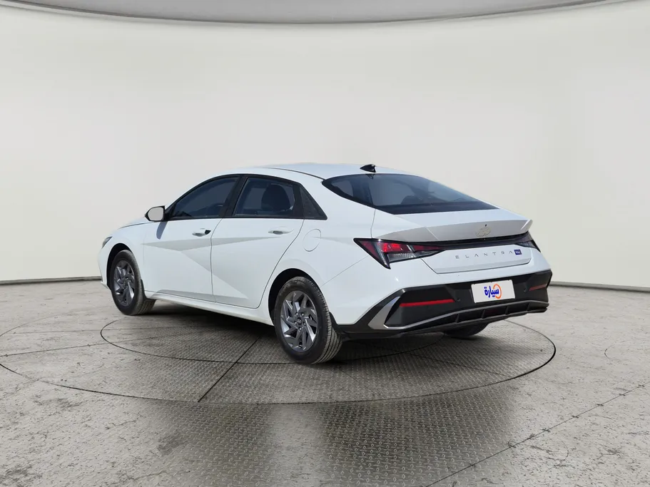2025 Hyundai Elantra Smart 