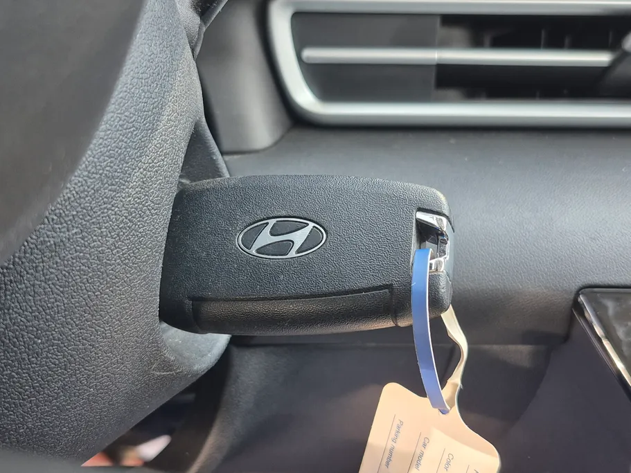 2025 Hyundai Elantra Smart 