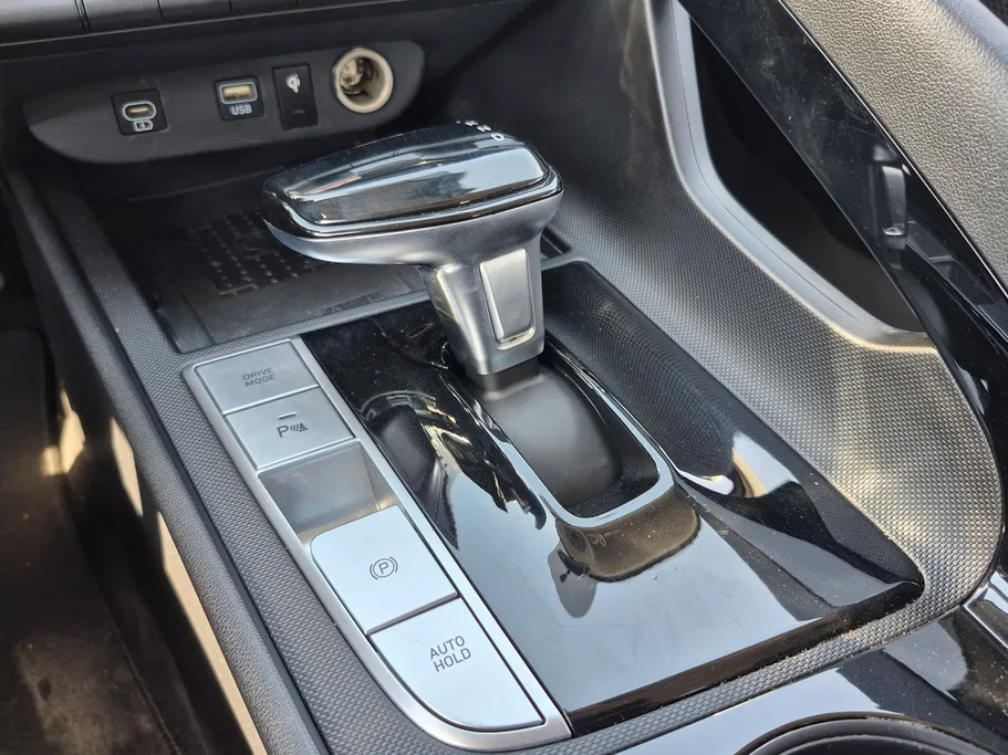 2025 Hyundai Elantra Smart 