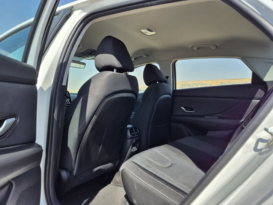 2025 Hyundai Elantra Smart 
