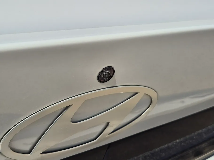 2025 Hyundai Elantra Smart 