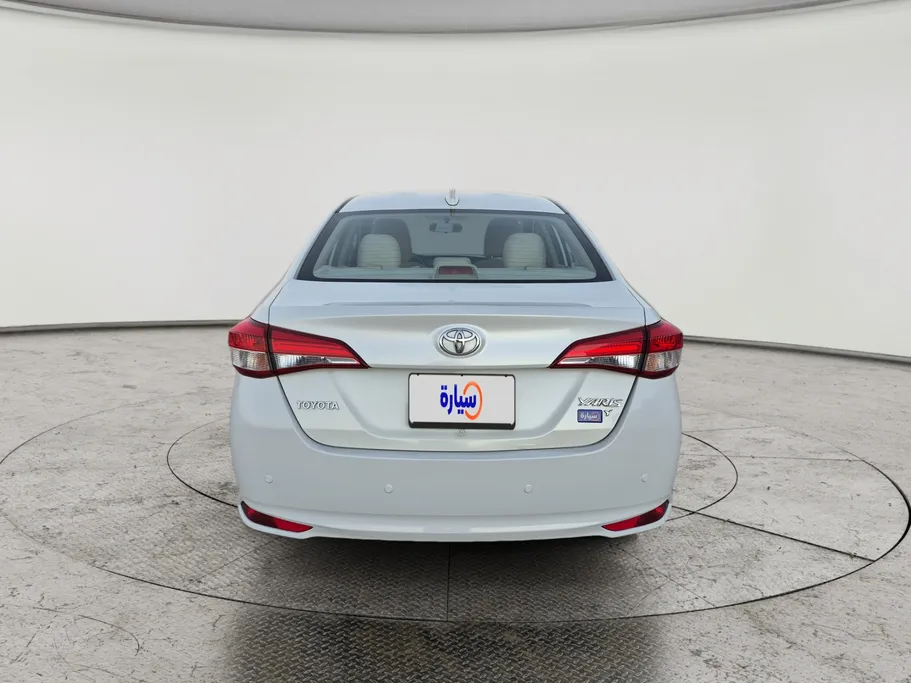 2022 Toyota Yaris  Y 