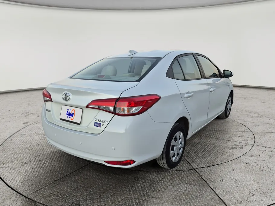 2022 Toyota Yaris  Y 