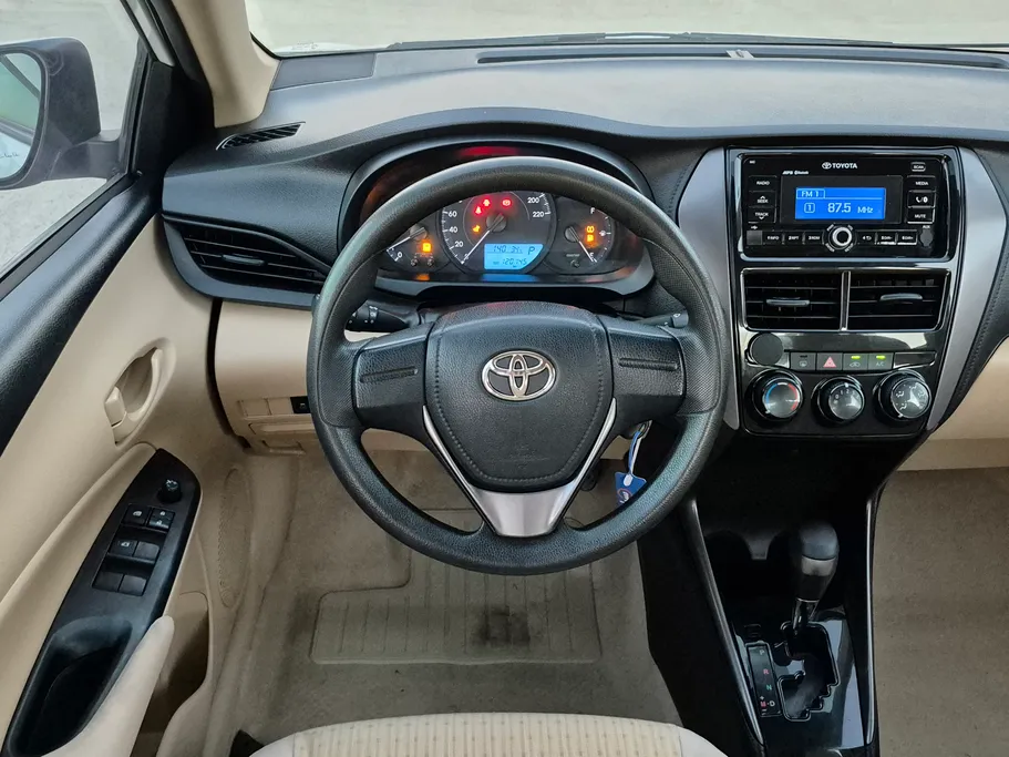 2022 Toyota Yaris  Y 